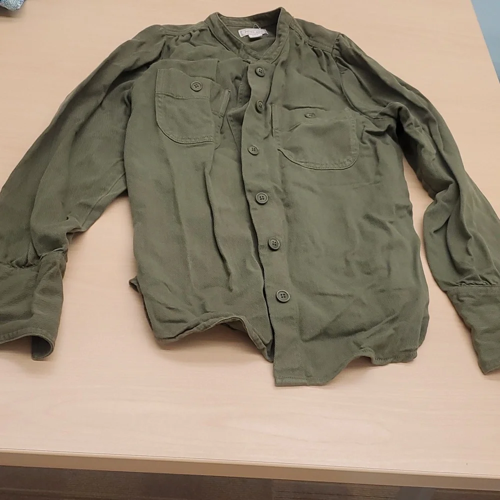 J Crew Point Sur Puff Shoulder Army Green Long Sleeve Blouse size XXS